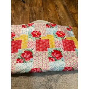 Pioneer Woman Tablecloth Heritage 55" x 96" Rectangle Vintage Flora Patchwork‎